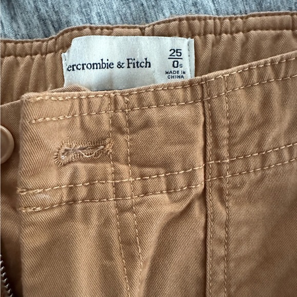 Abercrombie cargo pants size 25 short - Picture 2 of 3